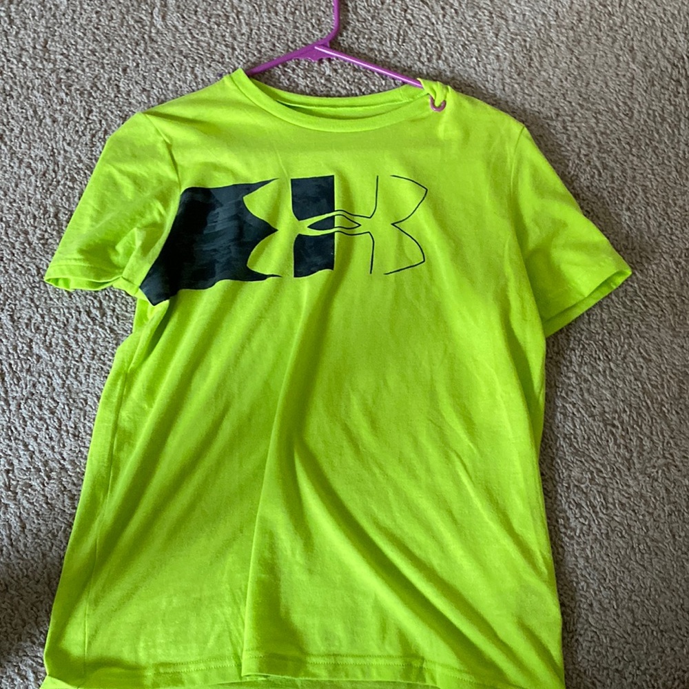 Under armor lime green heat gear shirt